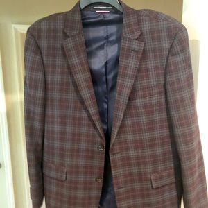 Tommy Hilfiger Plaid Sport Coat. 42R.